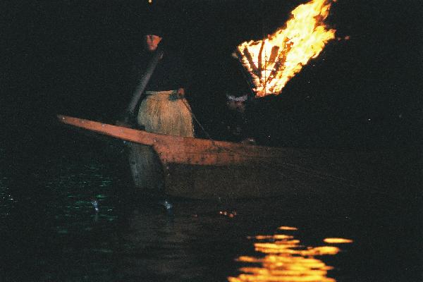 鵜飼舟のかがり火/癒し憩い画像データベース