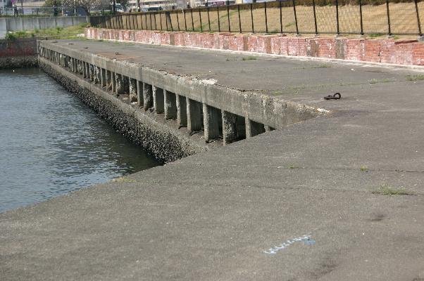 横浜港の古い波止場
