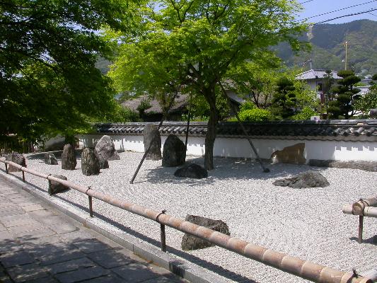 光明禅寺の仏光石庭