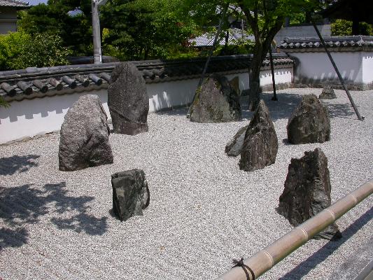 光明禅寺の前庭