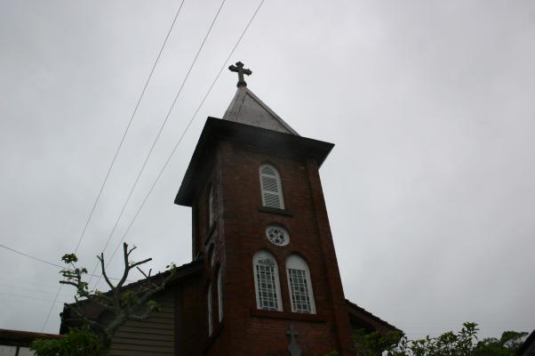 鯛ノ浦教会の煉瓦造りの鐘搭