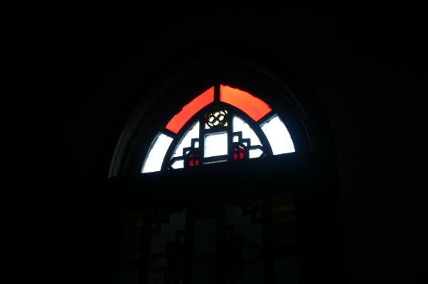 鯛ノ浦教会のステンドグラスと光
