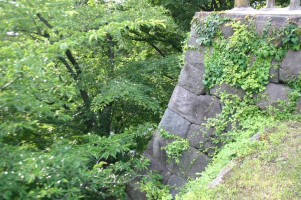弘前城の「本丸戌亥櫓跡」の石垣