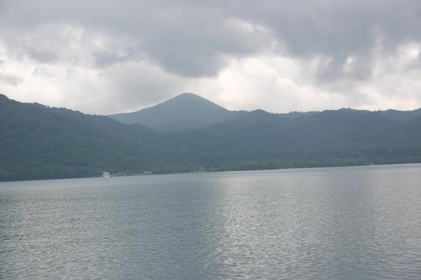 十和田湖と外輪山