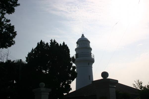 白亜の潮岬灯台