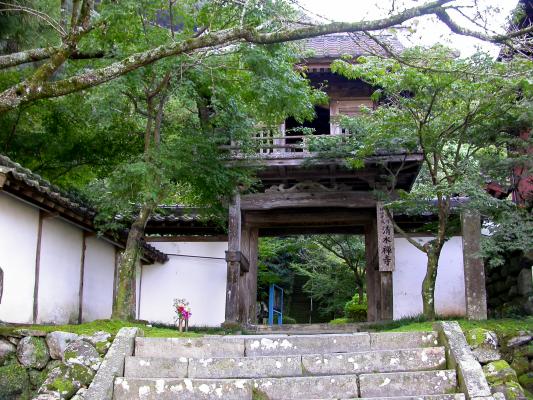 清水禅寺の山門/癒し憩い画像データベース