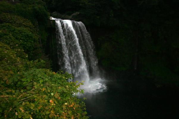 冨士山麓の滝、「音止めの滝」
