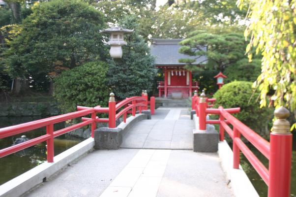 三嶋大社の厳島神社と朱橋