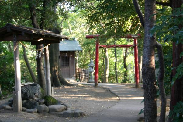柿田川公園内の貴船神社