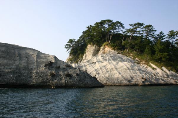 西伊豆、堂ヶ島の白い岩海岸