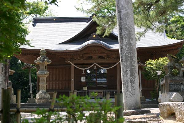 松江城内にある松枝神社