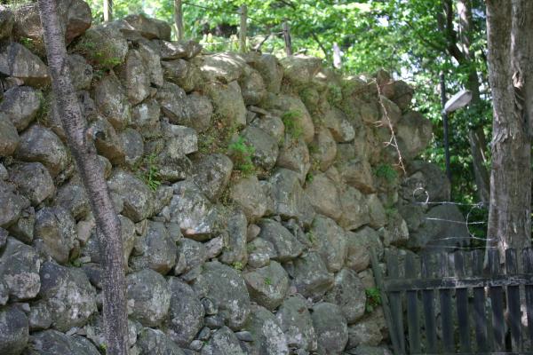 歴史を語る松江城の石垣
