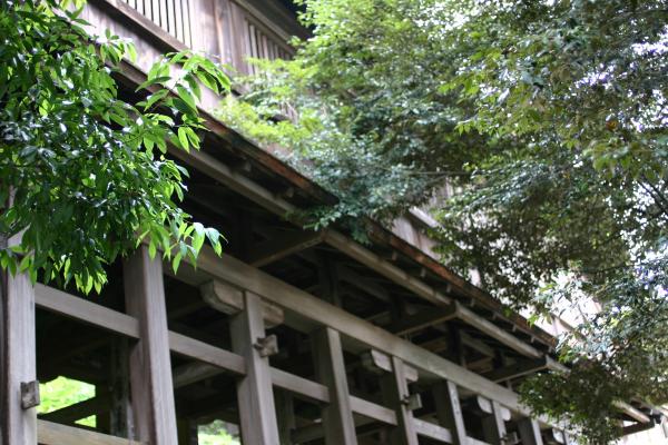 竹生島の宝厳寺、懸造の渡廊