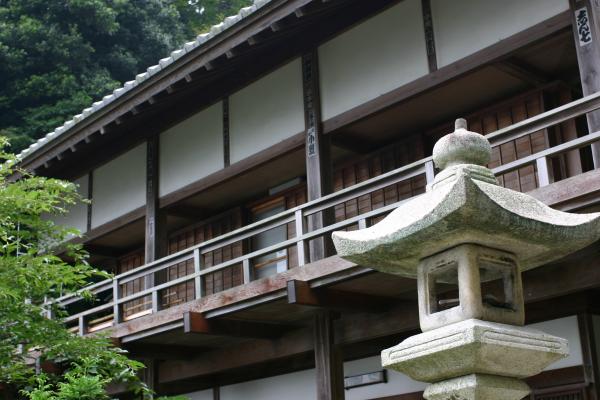 竹生島の宝厳寺・月定院