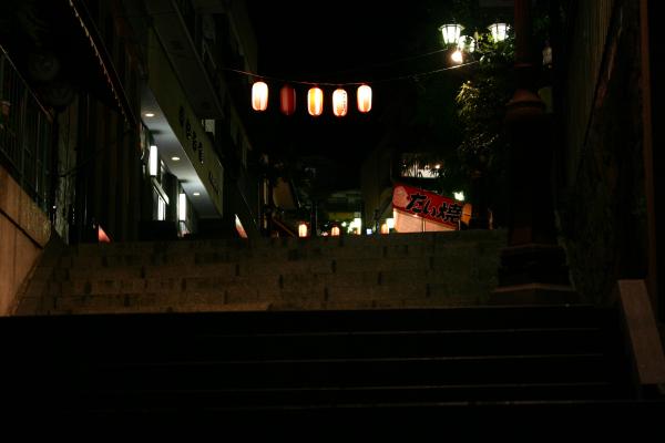 夜の伊香保温泉の石段街