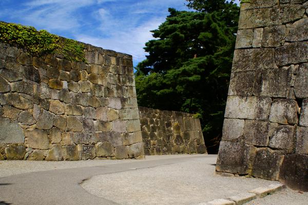 鶴ヶ城の石垣