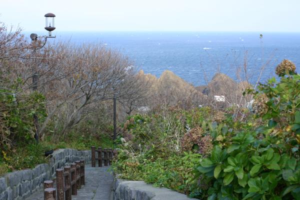 竜飛崎（竜飛岬）の階段国道と津軽海峡