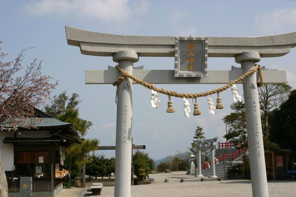鏡山神社の鳥居