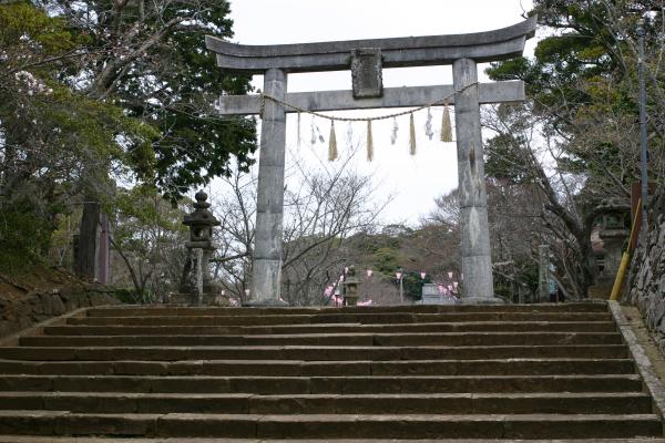 平戸城（亀岡神社）の石段と鳥居