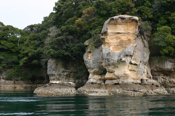 「九十九島」の奇岩
