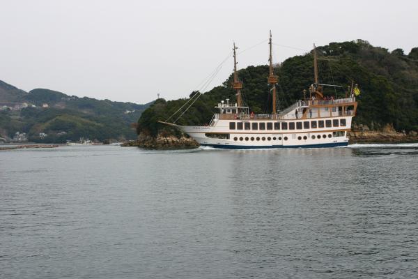 長崎佐世保の「九十九島」と遊覧船