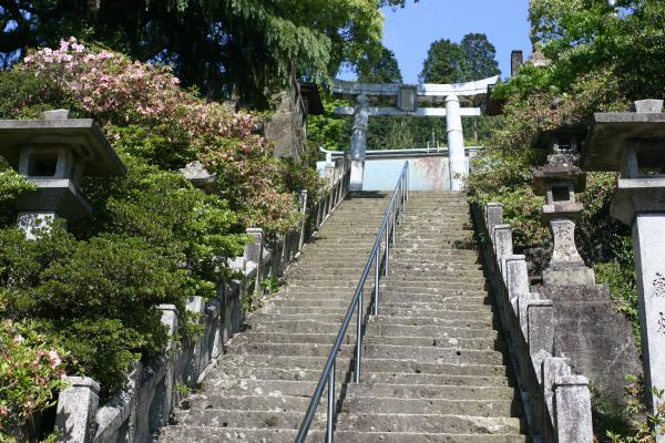 有田「陶山神社」への石段と鳥居