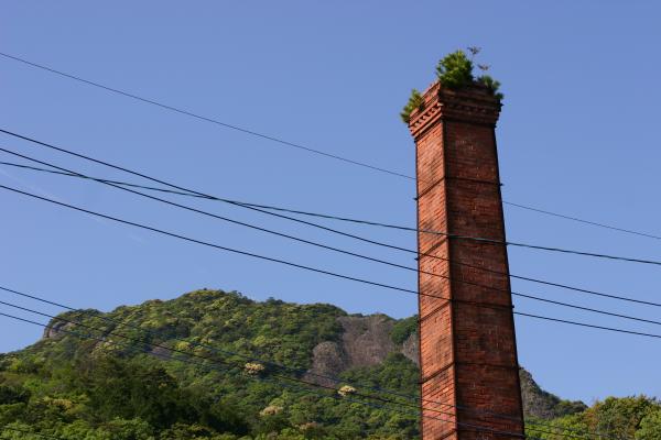 山あいの陶磁器の町、有田の煙突