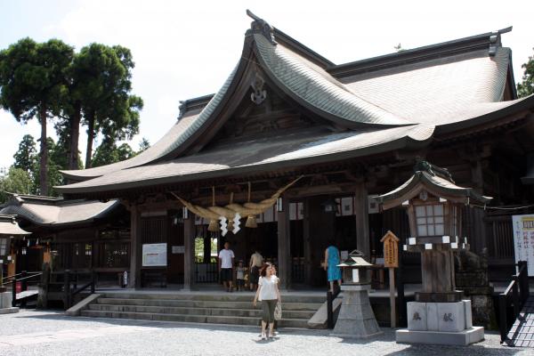 阿蘇神社の拝殿