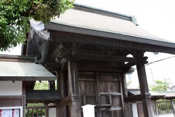 阿蘇神社の「還御門」
