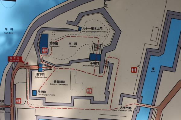 岡山城の案内説明板