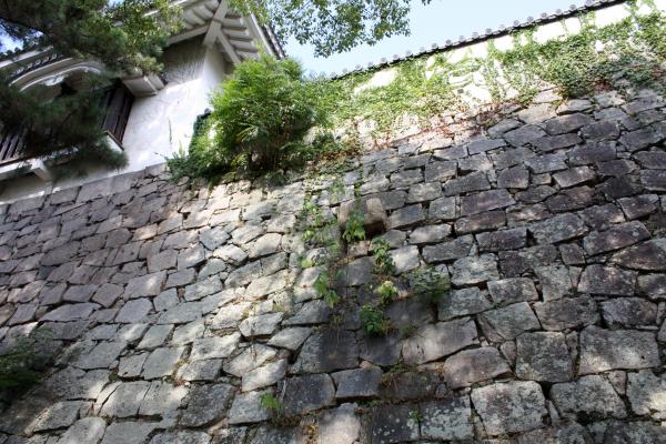 岡山城「月見櫓」と石垣