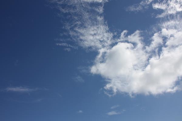 西表島上空の白雲