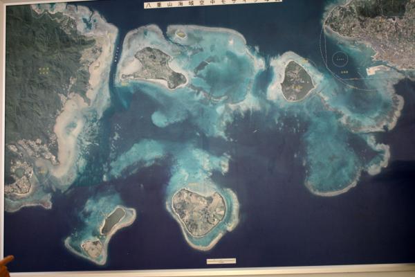 八重山諸島の航空写真による案内図