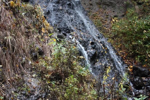 羽黒山の「須賀の滝」