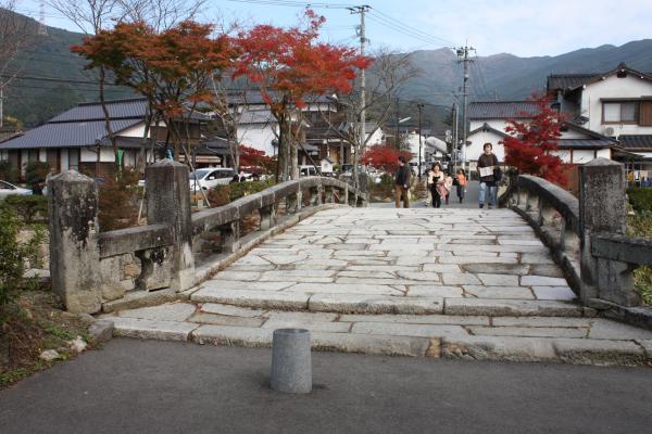福岡「秋月の目鏡橋」と紅葉