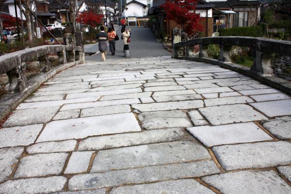 福岡「秋月目鏡橋」の石畳