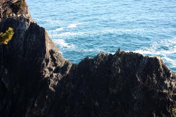 陸中・碁石海岸の「雷岩」/癒し憩い画像データベース
