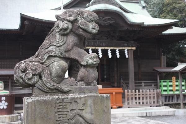 谷保天満宮の狛犬と拝殿/癒し憩い画像データベース