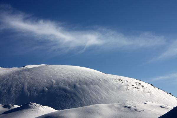 雪山と雲と青空