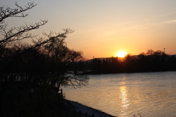 阿寒湖畔の入日と夕映え