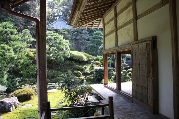 越前・瀧谷寺の山水型庭園