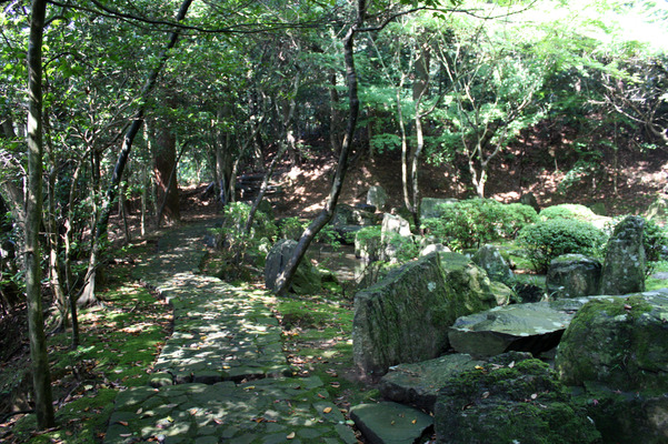 越前・瀧谷寺の「竜泉庭」