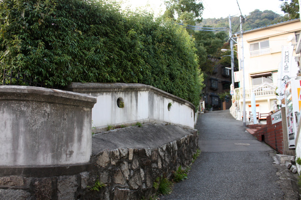 神戸 北野の伝統的建造物 ハンター迎賓館 の塀 癒し憩い画像データベース