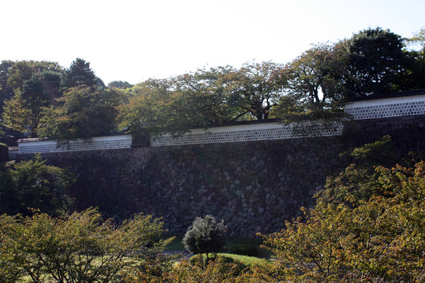 金沢城の石川門横の高石垣