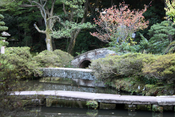 金沢・尾山神社の「神苑」の秋