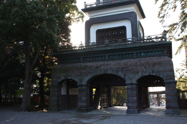 金沢・尾山神社の三層アーチ式楼門の「神門」