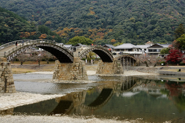 錦川に架かる錦帯橋
