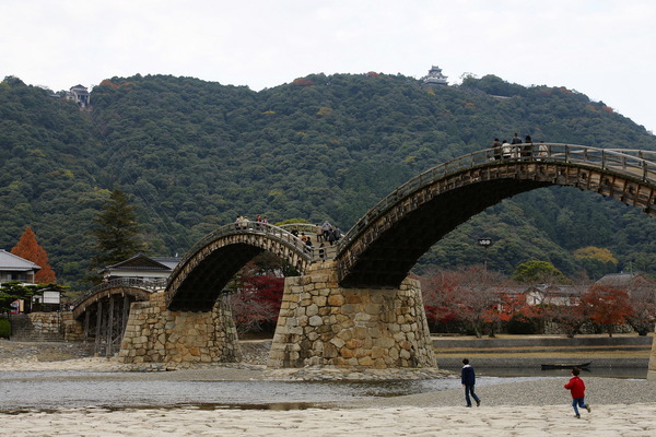 錦帯橋と岩国城/癒し憩い画像データベース