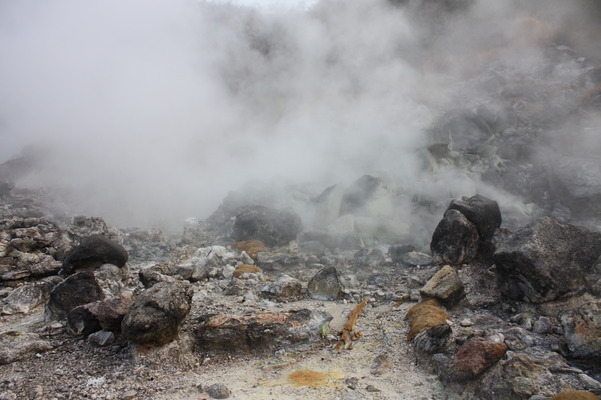 雲仙温泉の熱噴泉と湯煙/癒し憩い画像データベース