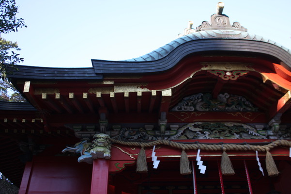 江島神社（中津宮）の拝殿装飾